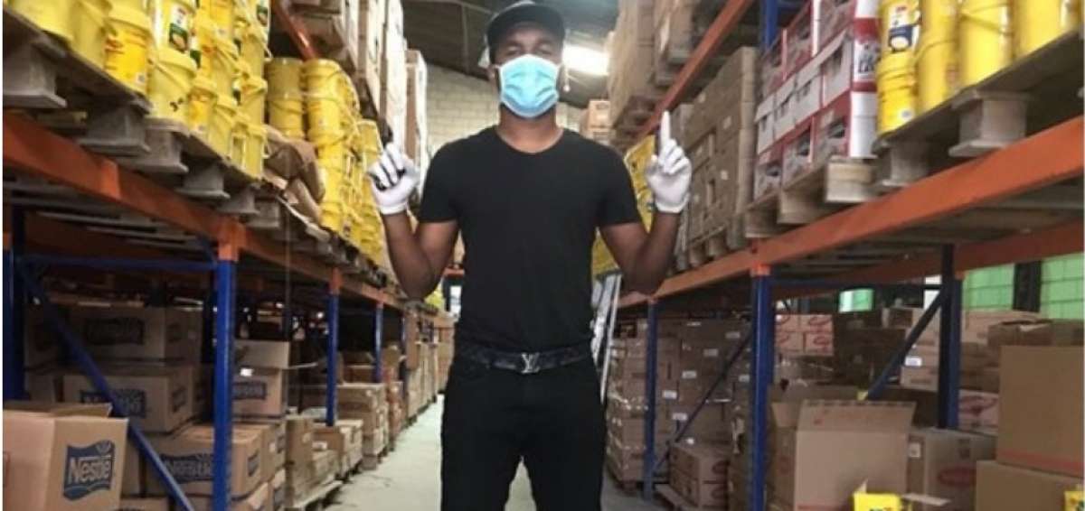 Frickson Erazo gestiona donaciones para los m&aacute;s necesitados