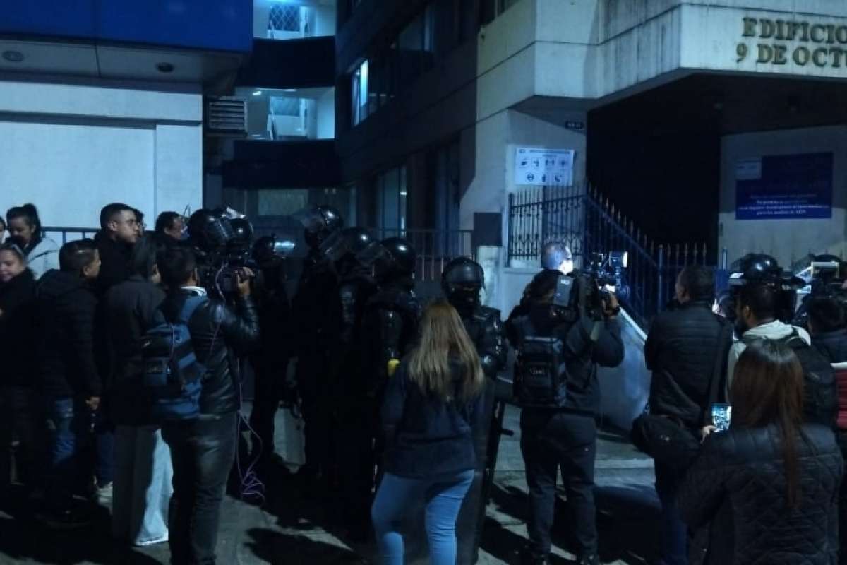 Así lucen los exteriores de la Unidad de Flagrancia donde estaría Jorge Glas, tras su detención en la Embajada de México.