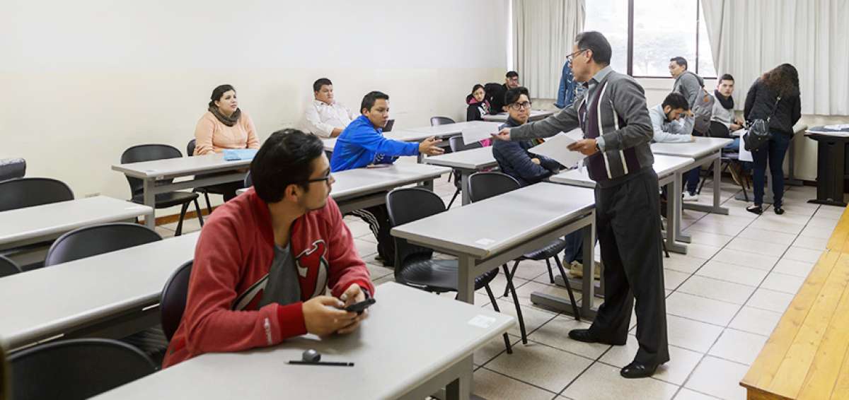 4.994 m&eacute;dicos y odont&oacute;logos se evaluaron
