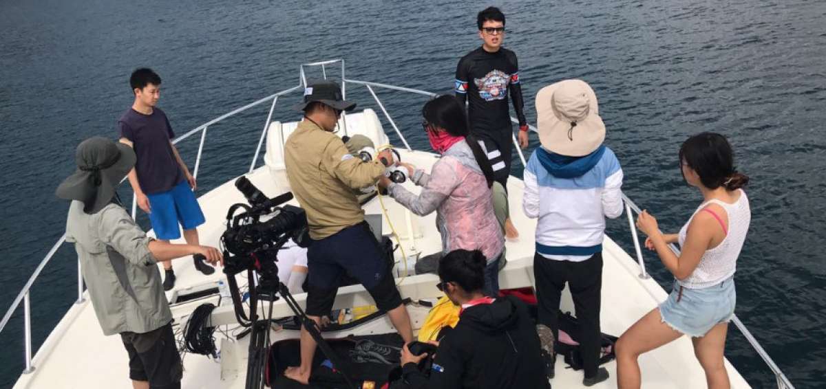 Delegaci&oacute;n china transmite en vivo los paisajes de Gal&aacute;pagos
