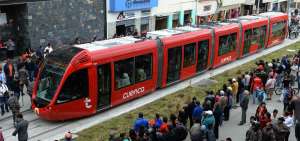La m&aacute;quina tranviaria ha llegado en sus recorridos hasta la terminal terrestre de Cuenca, lo que significa que 16 de los 20 kil&oacute;metros de riel est&aacute;n listos.