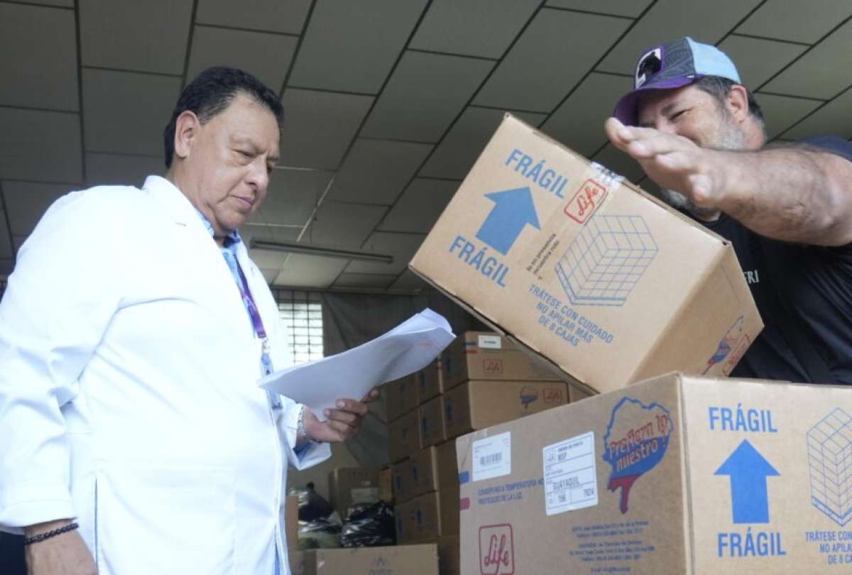 MSP fortalece abastecimiento hospitalario en Guayas con entrega de medicamentos  