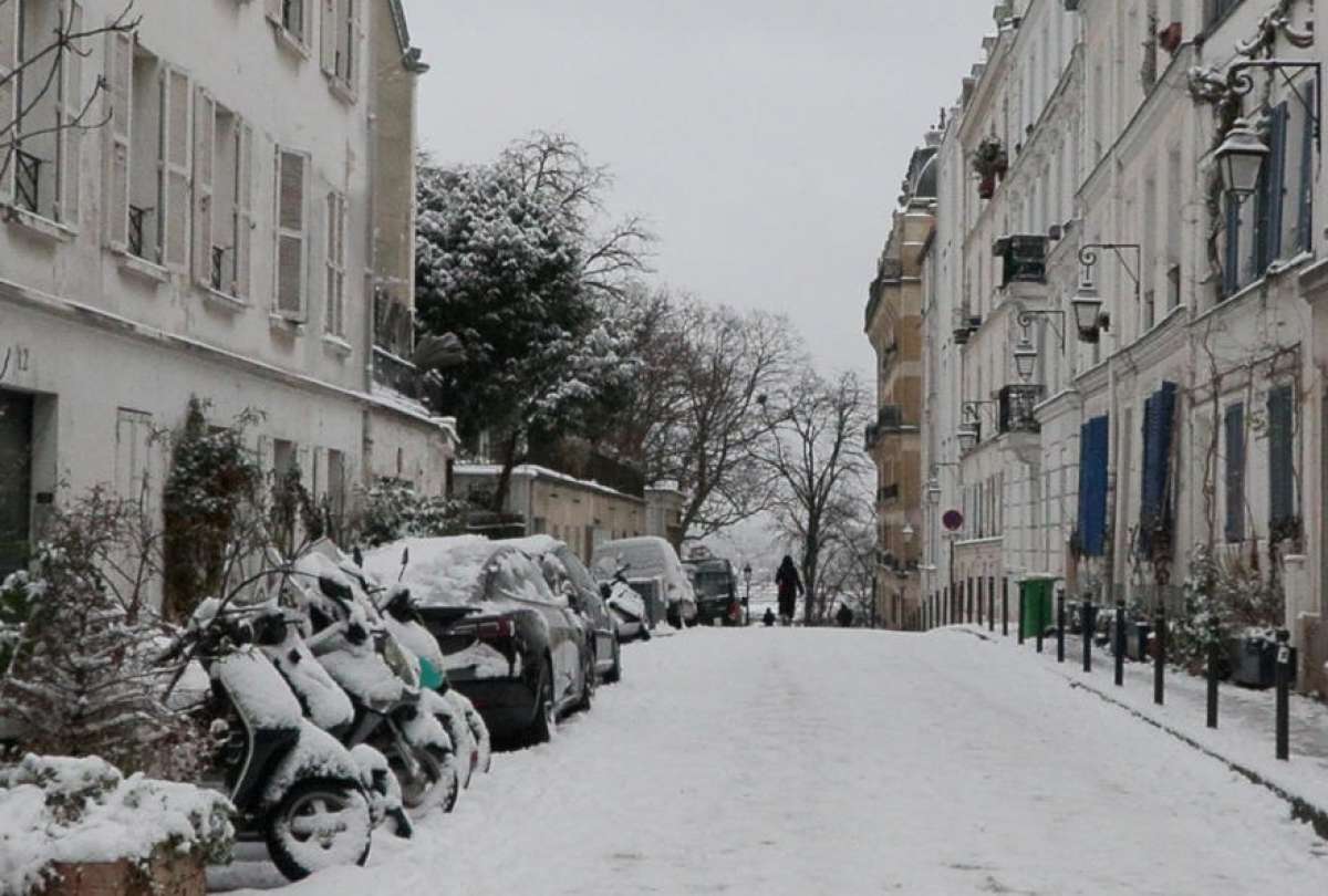 La intensa nieve complica el tr&aacute;fico en Europa.