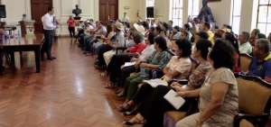 El gobernador del Guayas, Jos&eacute; Francisco Cevallos, recibi&oacute; a representantes de Fecaol para escuchar sus inquietudes.
