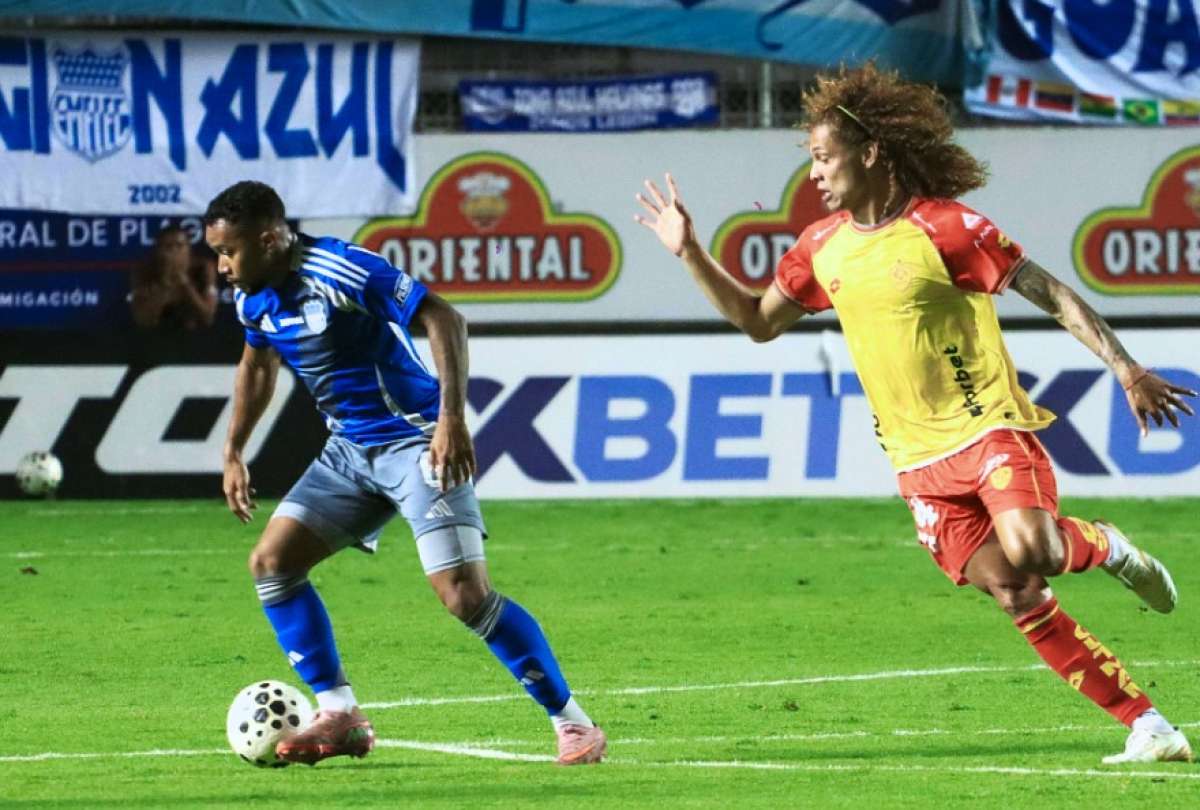 Emelec cay&oacute; en Quito ante Aucas.