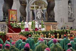Francisco ofici&oacute; la misa de clausura del s&iacute;nodo. Foto: AFP