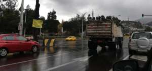 El toque de queda se suspendi&oacute; hasta las 20:00 de este domingo, en Quito.