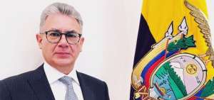 Carlos J&aacute;tiva se ven&iacute;a desempe&ntilde;ando como embajador de Ecuador en Austria. 