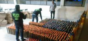 Decomisan 2.622 tarros de espuma que entr&oacute; al pa&iacute;s sin documentos