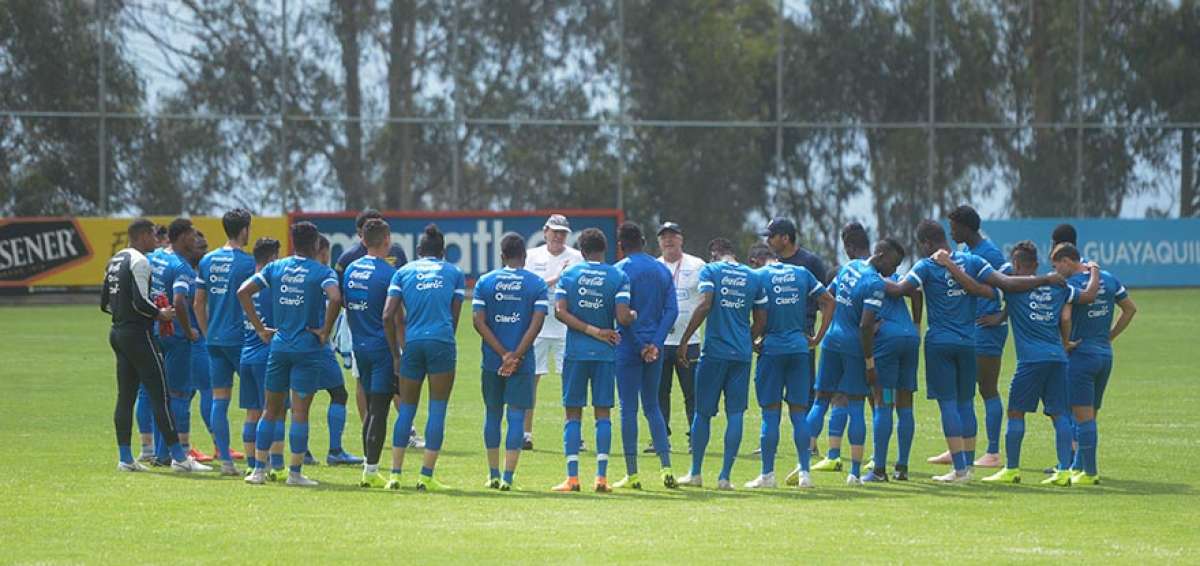 El equipo ecuatoriano, dirigido por Jorge C&eacute;lico, buscar&aacute; la clasificaci&oacute;n al Mundial de Polonia, a mediados de a&ntilde;o.