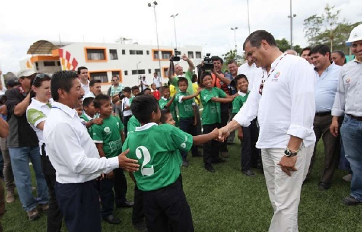 El presidente Rafael Correa inaugur&oacute; una nueva Unidad Educativa del Milenio. Foto: Presidencia 