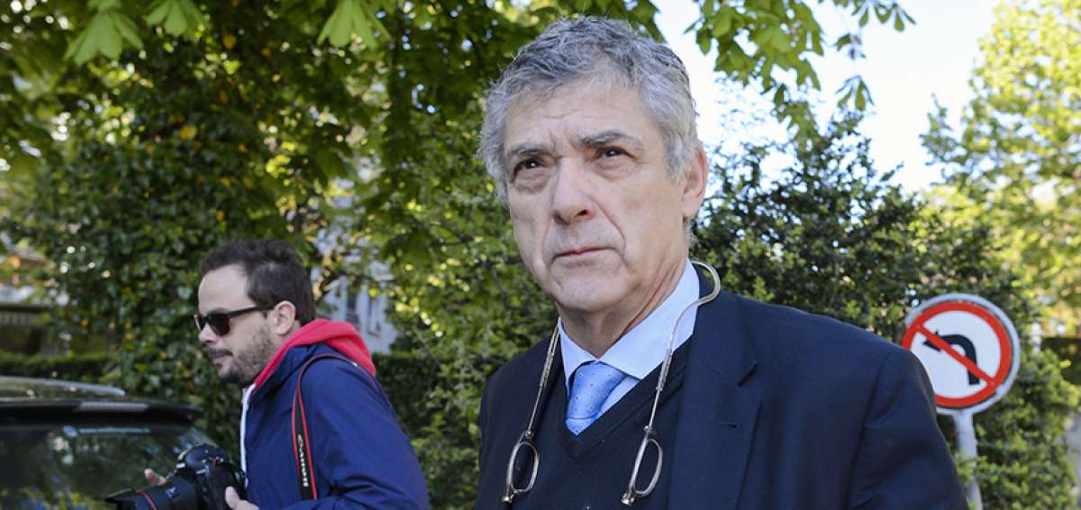 &Aacute;ngel Mar&iacute;a Villar lleg&oacute; ayer a la sede de la Audiencia en Madrid en las primeras horas de la ma&ntilde;ana.  