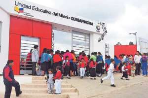 La Unidad Educativa del Milenio Quisapincha, en la provincia de Tungurahua, se inaugur&oacute; el a&ntilde;o pasado. FOTO: Archivo