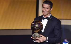 Cristiano Ronaldo elegido mejor jugador portugu&eacute;s del siglo