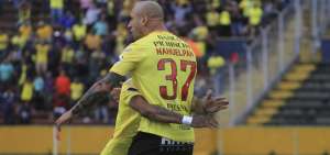 Presidente de Barcelona buscar&aacute; cr&eacute;dito para pagar deuda a Nahuelp&aacute;n