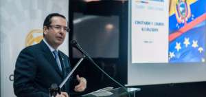El ministro de Comercio Exterior, Juan Carlos Cassinelli, durante su explicaci&oacute;n en la Capeipi.