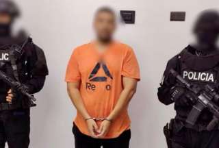 Este lunes, la Fiscalía General del Estado y la Policía Nacional realizaron  allanamientos a viviendas en Guayas, Manabí y Pichincha. Los domicilios estarían relacionados con familiares de José Adolfo Macías ,alias ‘Fito’, cabecilla de ‘Los Choneros’.