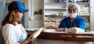 En sus inicios, en 2003, el Banco de Alimentos asist&iacute;a a 300 personas en la capital del pa&iacute;s.