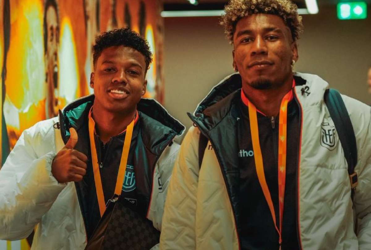 Kevin Rodr&iacute;guez (derecha) no fue considerado para el juego con Pa&iacute;ses Bajos.