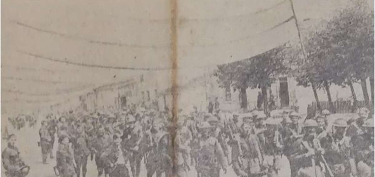 Una patrulla norteamericana de regreso por pueblos