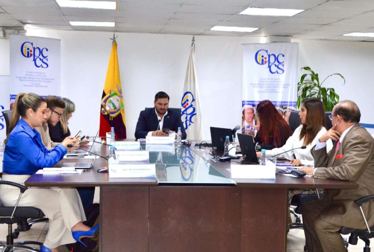 TCE resolvió destituir a los cuatro consejeros del CPCCS pertenecientes a la «Liga Azul»