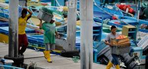 En el muelle artesanal de Jaramij&oacute; las actividades se desarrollan con normalidad, pero los usuarios siguen temerosos de los los robos y asaltos.
