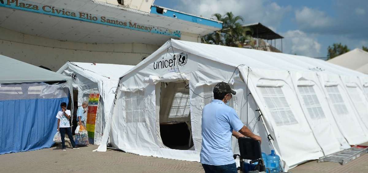 Centenares de heridos dej&oacute; el terremoto cuyo epicentro fue entre Manab&iacute; y Esmeraldas. M&eacute;dicos nacionales y extranjeros dieron ayuda a las v&iacute;ctimas.
