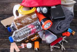 Kits de supervivencia deben preparar ciudadanos europeos en casos de posibles crisis.