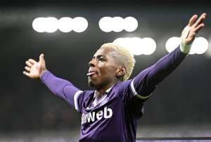 Nilson Angulo jugar&aacute; en la Premier League