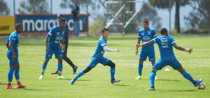 El volante Jordan Rezabala (centro) durante el entrenamiento de ayer de los juveniles, en la Casa de la Selecci&oacute;n en Quito.