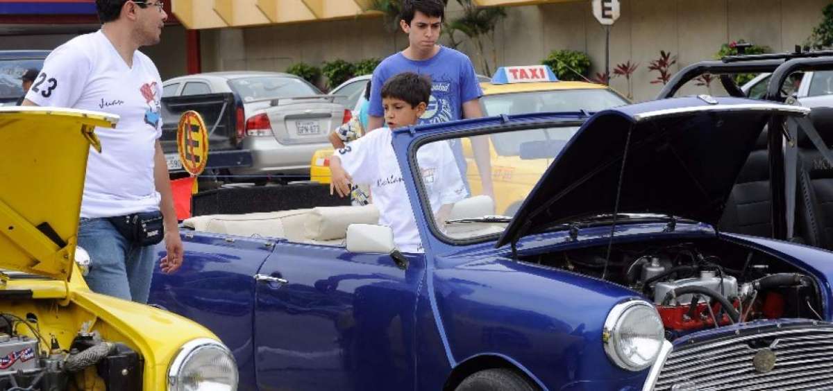 Tunear un veh&iacute;culo puede costar entre $ 1.000 y $ 6.000. La mayor inversi&oacute;n se la realiza en pintura y audio.