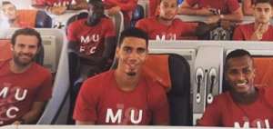 El To&ntilde;o Valencia se va de gira con el Manchester United