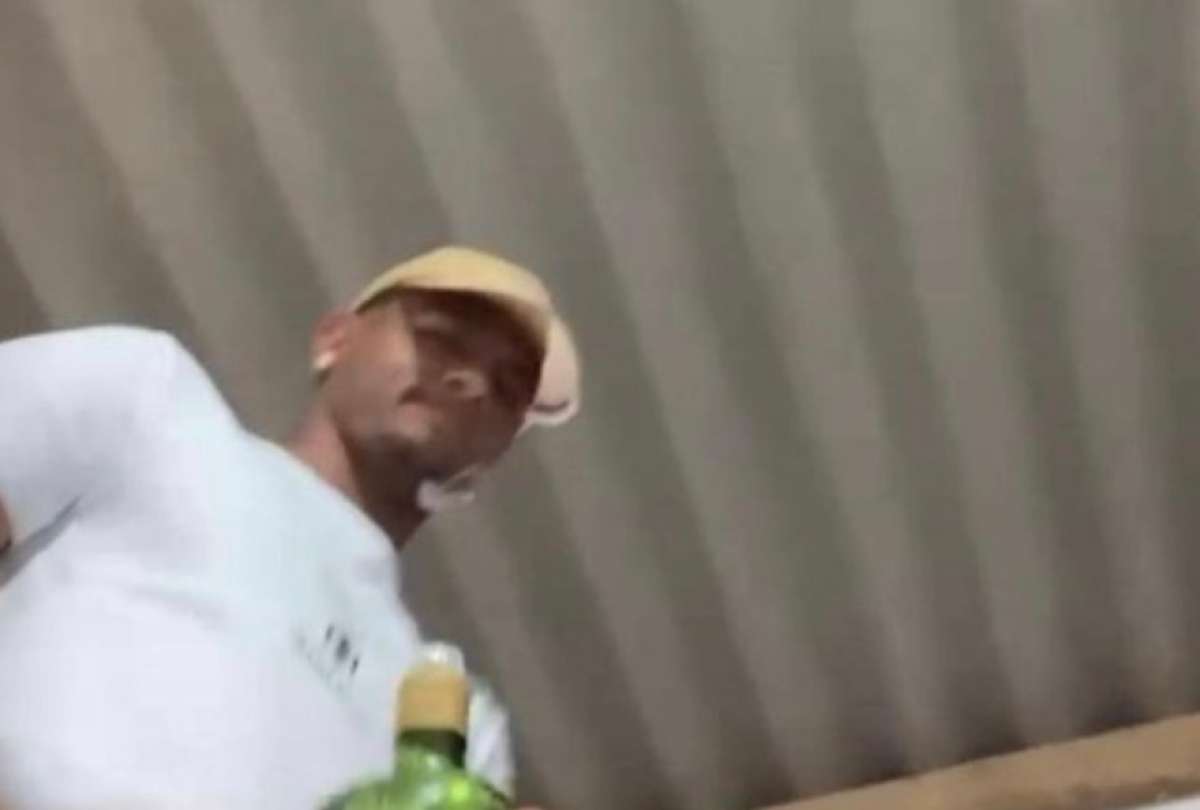 No es la primera vez que se filtran imágenes de los jugadores con botellas de licor