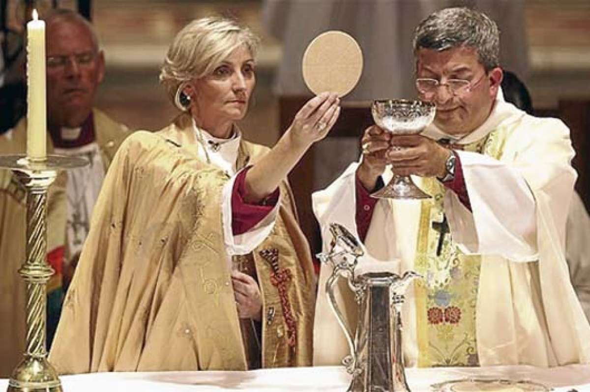Hay comunidades progresistas en la Iglesia anglicana que s&iacute; aceptan que haya obispas.  Tomado de internet.
