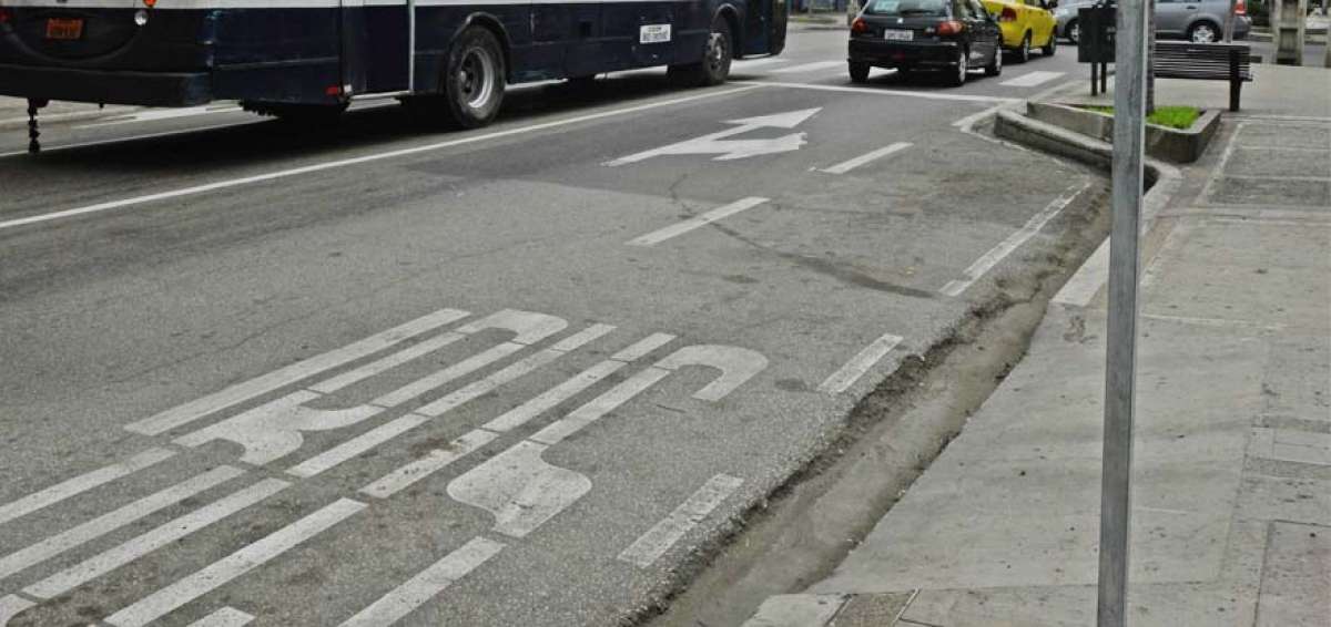 En la calle Venezuela, la se&ntilde;al&eacute;tica horizontal fue colocada desde este mes en sitios con alto tr&aacute;fico vehicular.