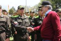 Guillermo Lasso visitó a los policías de la Subzona 3 de Cotopaxi. 