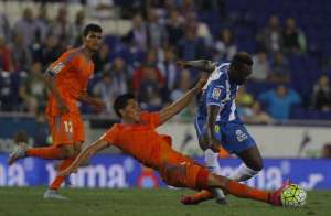 Caicedo se retir&oacute; en camilla al t&eacute;rmino del primer tiempo ante Deportivo La Coru&ntilde;a.
