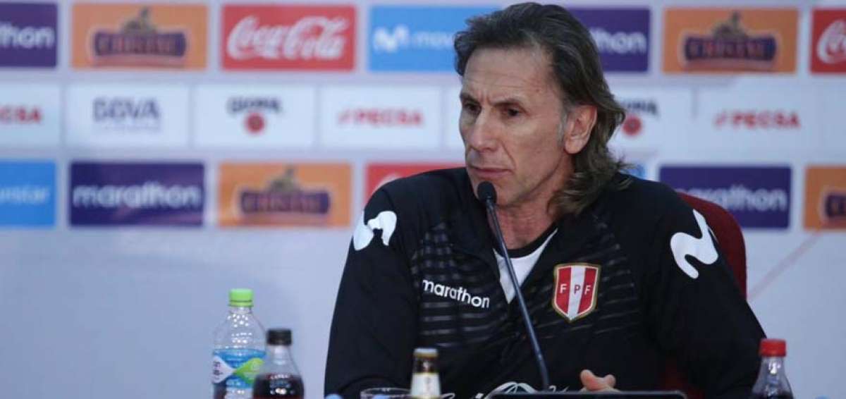 Gareca est&aacute; "muy preocupado" por una eventual suspensi&oacute;n de la FIFA a Per&uacute;