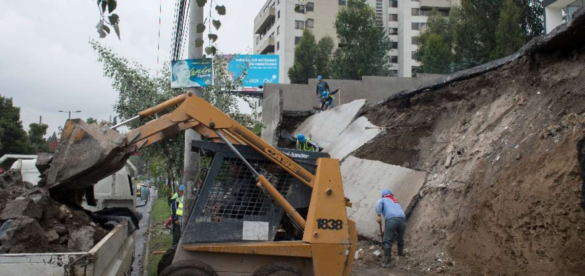 La ubicaci&oacute;n de buena parte de la capital en zonas altas hace que los deslizamientos sean los siniestros naturales m&aacute;s comunes.