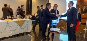 C&eacute;sar Roh&oacute;n (PSC) y Guillermo Celi (SUMA) mantuvieron conversaciones previamente a la sesi&oacute;n de presentaci&oacute;n de pruebas contra el fiscal Carlos Baca.