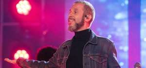 El artista ecuatoriano Sergio Sacoto, vocalista y fundador de la banda de rock Cruks En Karnak, denunci&oacute; en las redes el nombre del recital.   