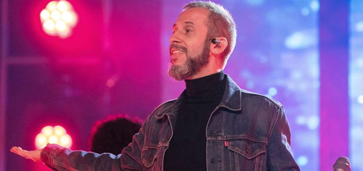 El artista ecuatoriano Sergio Sacoto, vocalista y fundador de la banda de rock Cruks En Karnak, denunci&oacute; en las redes el nombre del recital.   