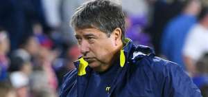 Redes sociales piden la salida del t&eacute;cnico 'Bolillo' G&oacute;mez