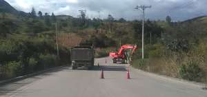 Las carreteras de la provincia de Azuay se deterioran. La fuerte estaci&oacute;n lluviosa caus&oacute; mella en el asfalto.