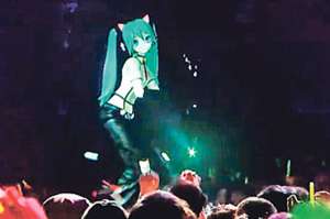La artista virtual tambi&eacute;n fue la telonera de Lady Gaga en sus &uacute;ltimos shows en EE.UU. Foto: Cortes&iacute;a.