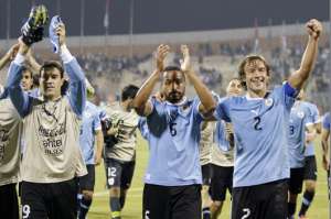 Blatter asegura que Uruguay s&iacute; ir&aacute; al Mundial