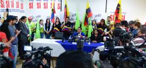 Ricardo Zambrano, secretario (e) de PAIS, junto con la jefa de bloque de AP, Ximena Pe&ntilde;a, tomaron posesi&oacute;n de la sede del movimiento en Quito.