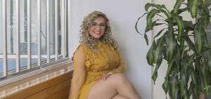 Para promocionar su m&uacute;sica, la cantante realiz&oacute; una gira de medios en Quito. Tambi&eacute;n tiene emprendimientos en comunicaci&oacute;n social y en cosmetolog&iacute;a .