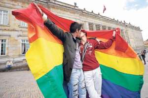 El matrimonio igualitario es un pedido de los grupos GLBTI desde hace m&aacute;s de una d&eacute;cada. Al momento 16 pa&iacute;ses y varias jurisdicciones de EE.UU. lo permiten. Foto: Tomado de http://i.huffpost.com/ 