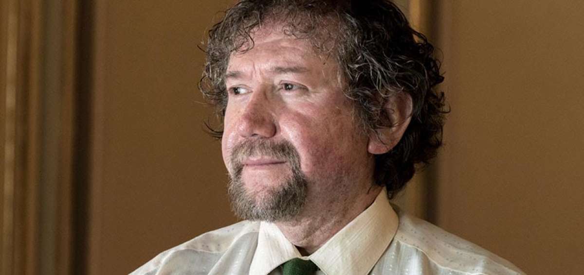 A pedido de Gonz&aacute;lez Via&ntilde;a, director de Axiana Editions, Jos&eacute; Antonio Mazzotti reuni&oacute; sus primeros 35 a&ntilde;os de poeta en este volumen el 2016.